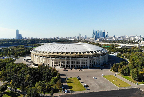 Обзорная речная прогулка по центру Москвы от Китай-города до Киевского вокзала