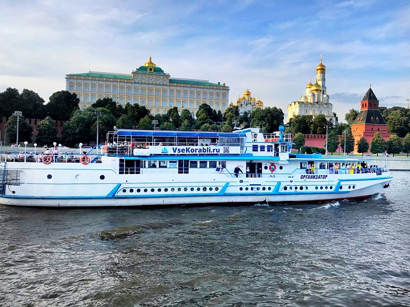 Фото теплохода